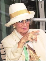 Prof. Lotte Tobisch Prof. Lotte Tobisch
